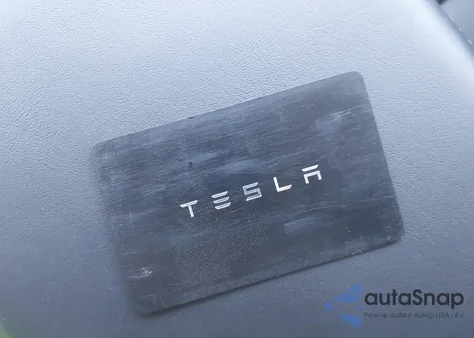 2024 Tesla Model Y Long Range Dual Motor All-Wheel Drive из США, поврежденный, VIN 7SAYGDEE8RF066873